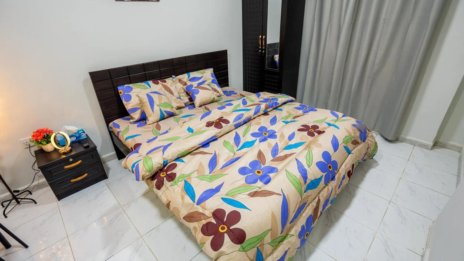 アパート Tourist Rooms Abudhabi Baith Al Jannah Llc アブダビ