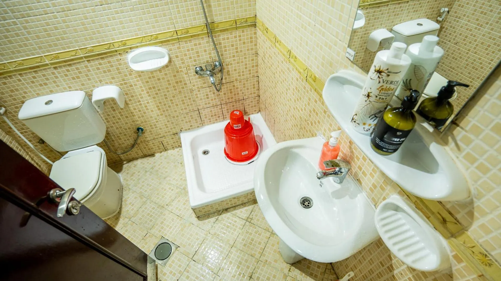 Tourist Rooms Abudhabi Baith Al Jannah Llc アブダビ アパート